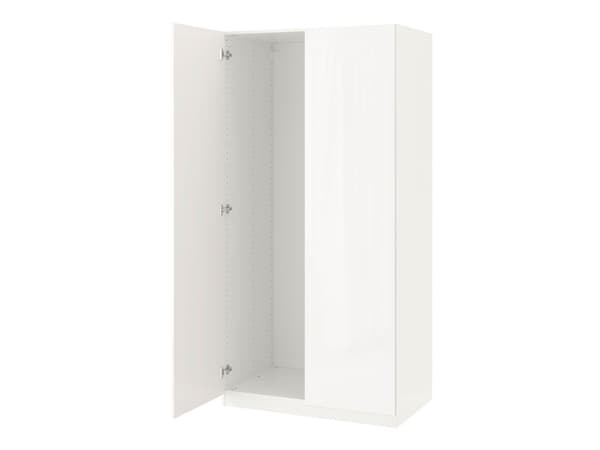 Lille garderobe

PAX garderobeskab med 2 døre: 2.280.-
Monteringspris (inkl. opstartspris): 1.447.-