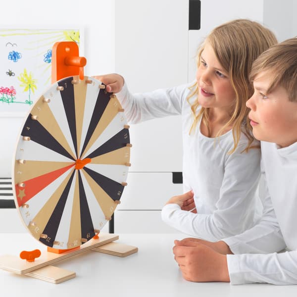 LUSTIGT Prize wheel game.