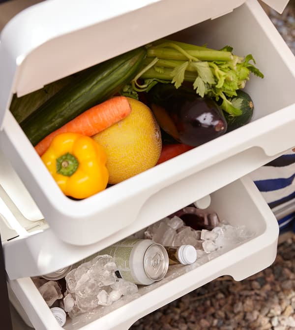 Make an outdoor fridge by filling containers with ice.