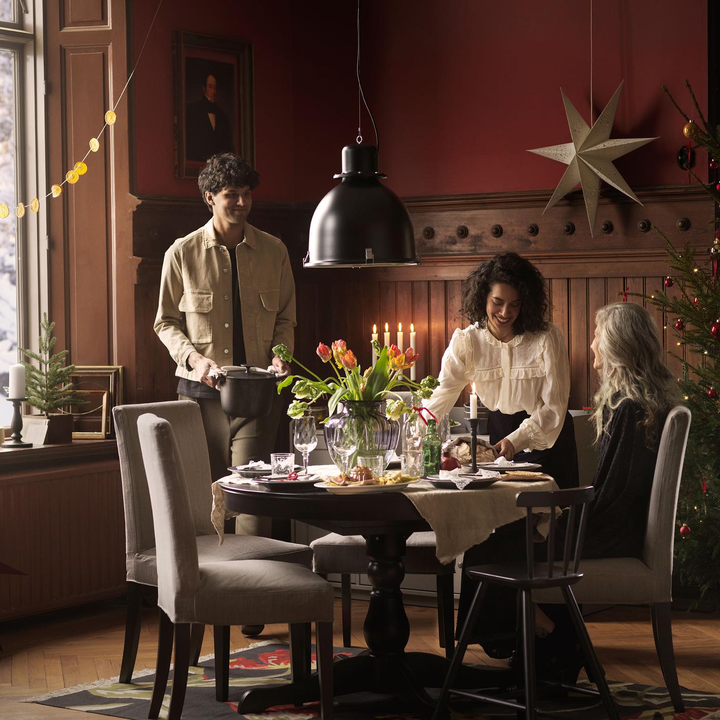 Make your family dinners more memorable