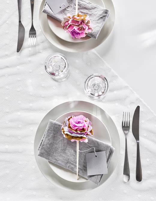 Marque-place en forme de rose en papier 