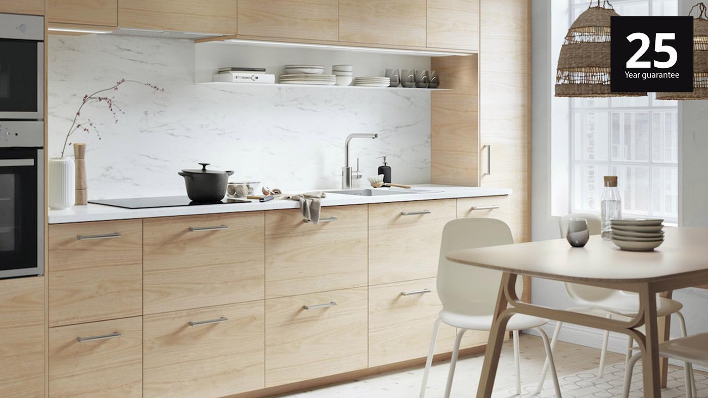 METOD kitchens with 10 year guarantee logo