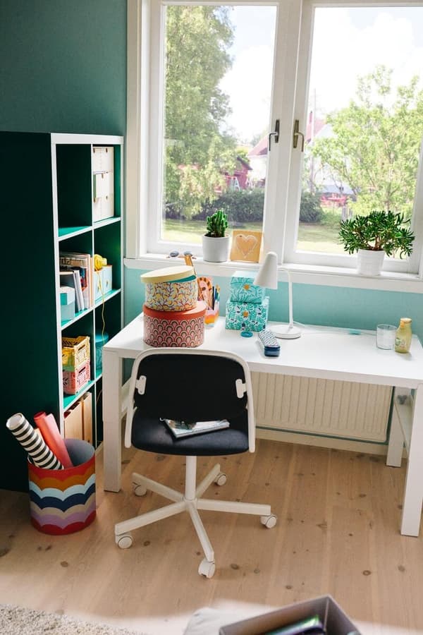 MICKE desk and children's desk chair