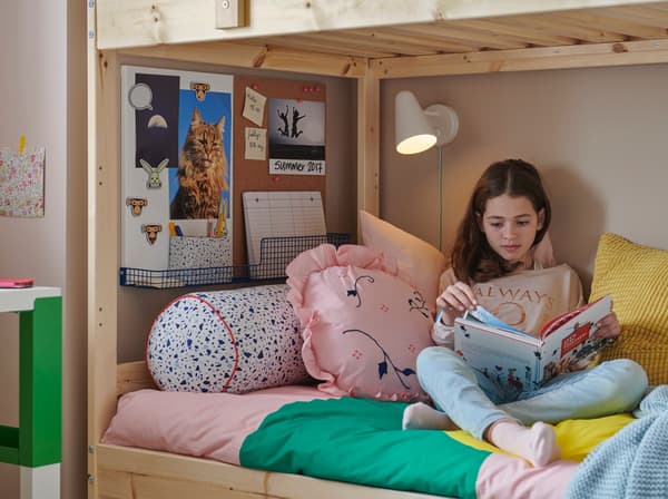 MOJLIGHET cushion and FUBBLA LED wall lamp
