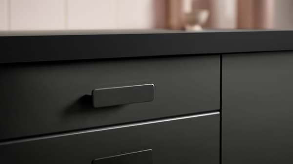 More than just a sustainable product –  IKEA KUNGSBACKA looks good, too! The striking matt finish and slanted edges give it a clean, streamlined look.