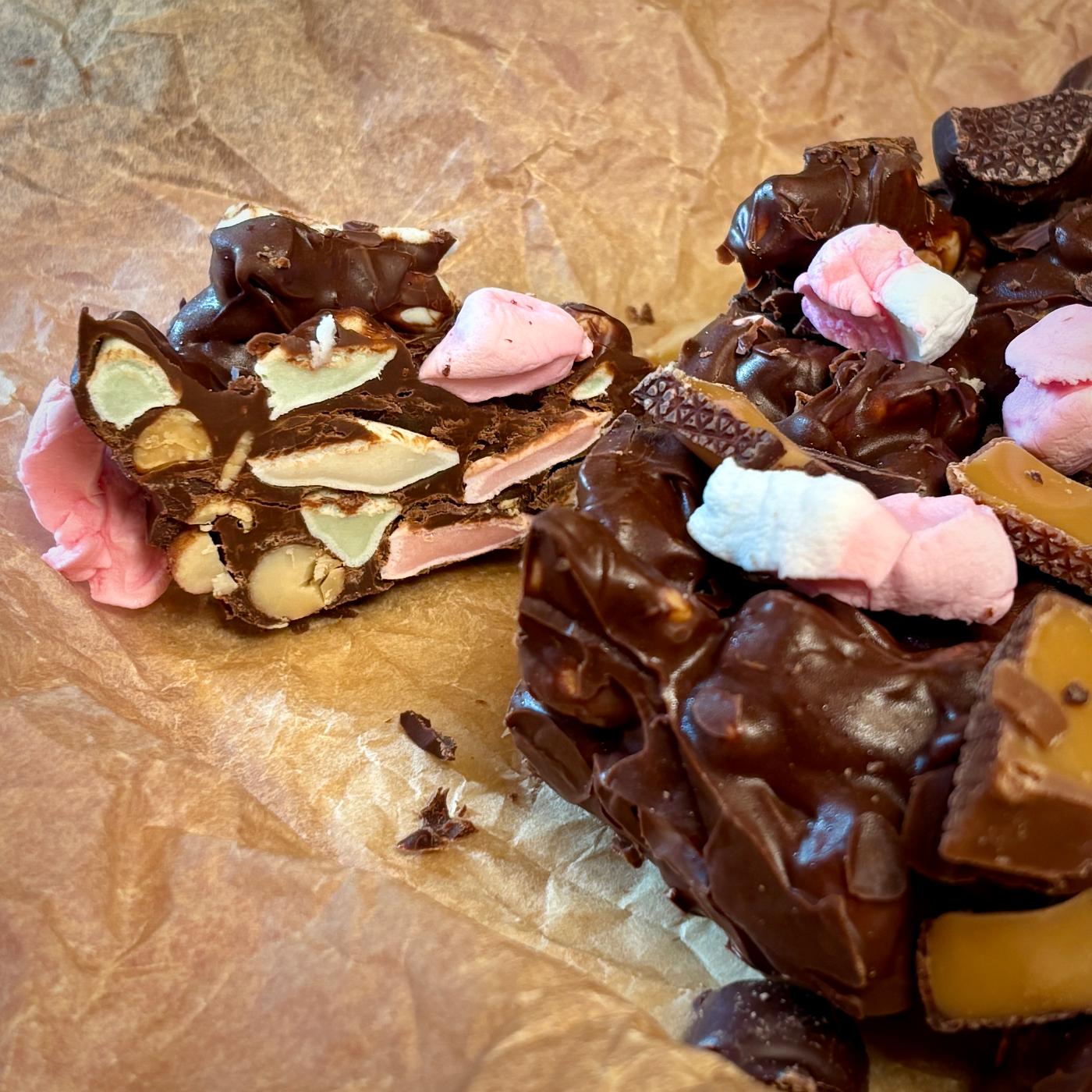 Nærbillede af rocky road.