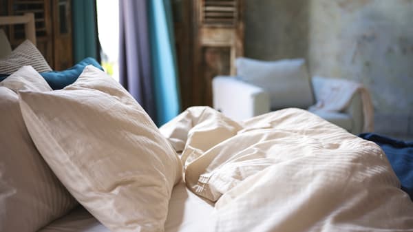 NATTJASMIN – Like a dream, a silky-soft duvet cover with a beautiful luster.