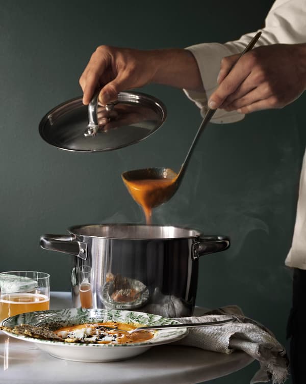 OUMBÄRLIG pot with lid