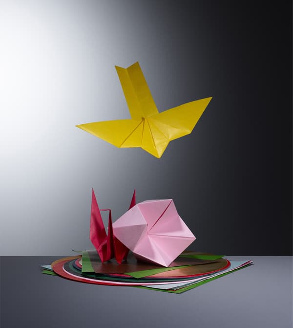 Papier origami coloré.