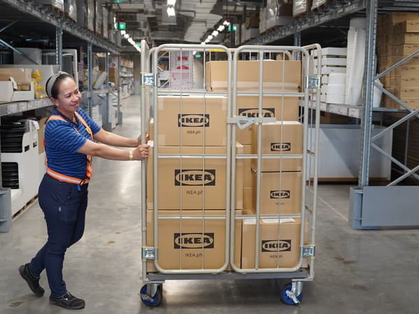 Parcel delivery 