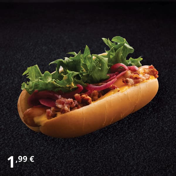 Peekoni ja Cheddari juustu hot dog
