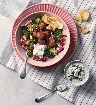 Plant balls with quinoa salad
