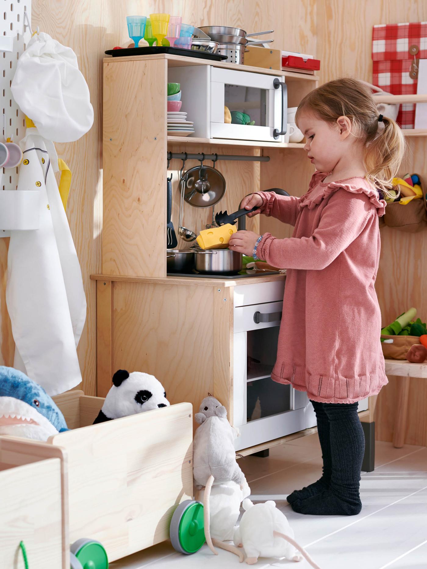 Play kitchen