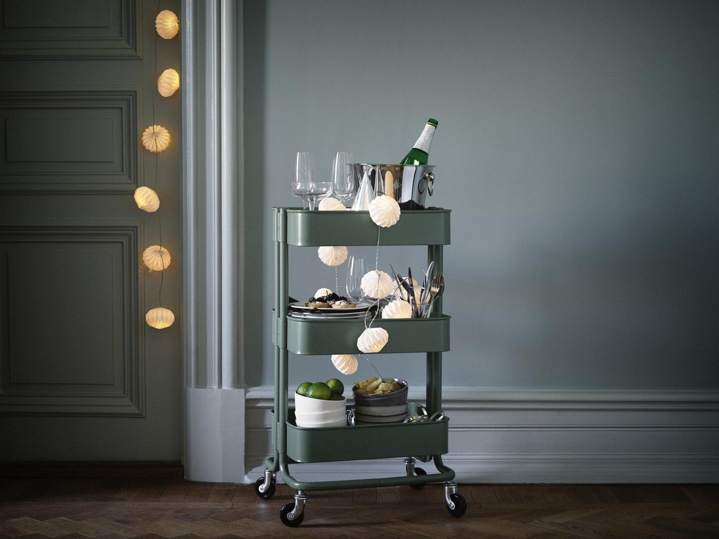 RÅSKOG rullebord.