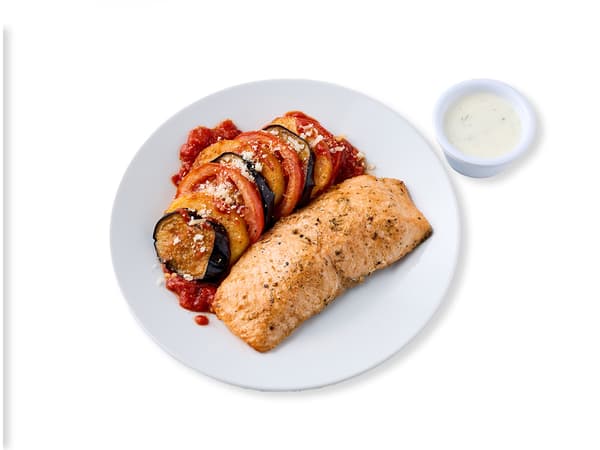 Salmon with ratatouile and ranch sauce