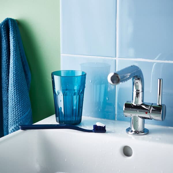 Saving water when brushing your teeth