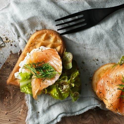 Savory waffles with shrimps and seaweed pearls.
