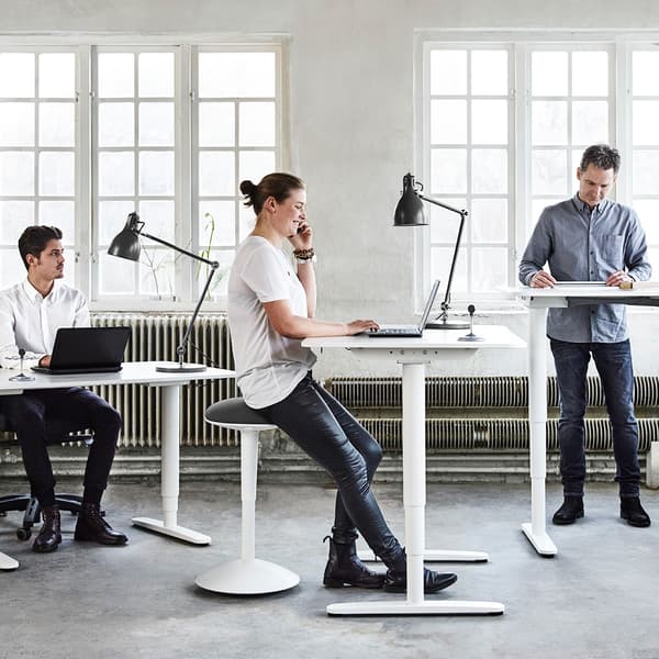 Scrivania ergonomica regolabile in altezza