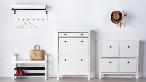Série HEMNES pour le hall d’entrée.