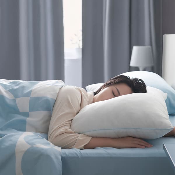  sleeping on the stomach 