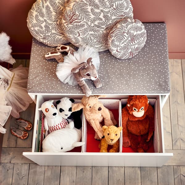 SMÅSTAD bench with storage matched with bench pad and cushions with STUK internal organiser for sorting of toys.