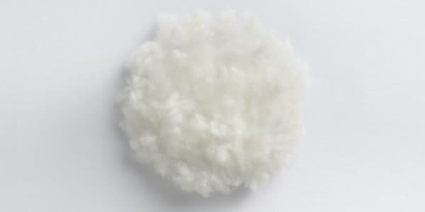 Synthetisches Füllmaterial für Kopfpolster.