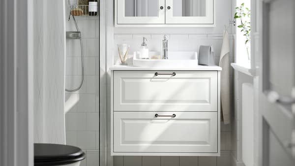 Système TÄNNFORSEN pour la salle de bain.