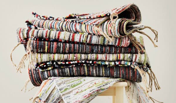 TÅNUM Tapis fabriqué à partir de restes de tissu - textiles durables 