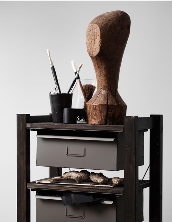 The small storage shelf gets a stylish look in black, stained with BEHANDLA glazing paint, IVAR side unit, IVAR shelf and IVAR drawer.
