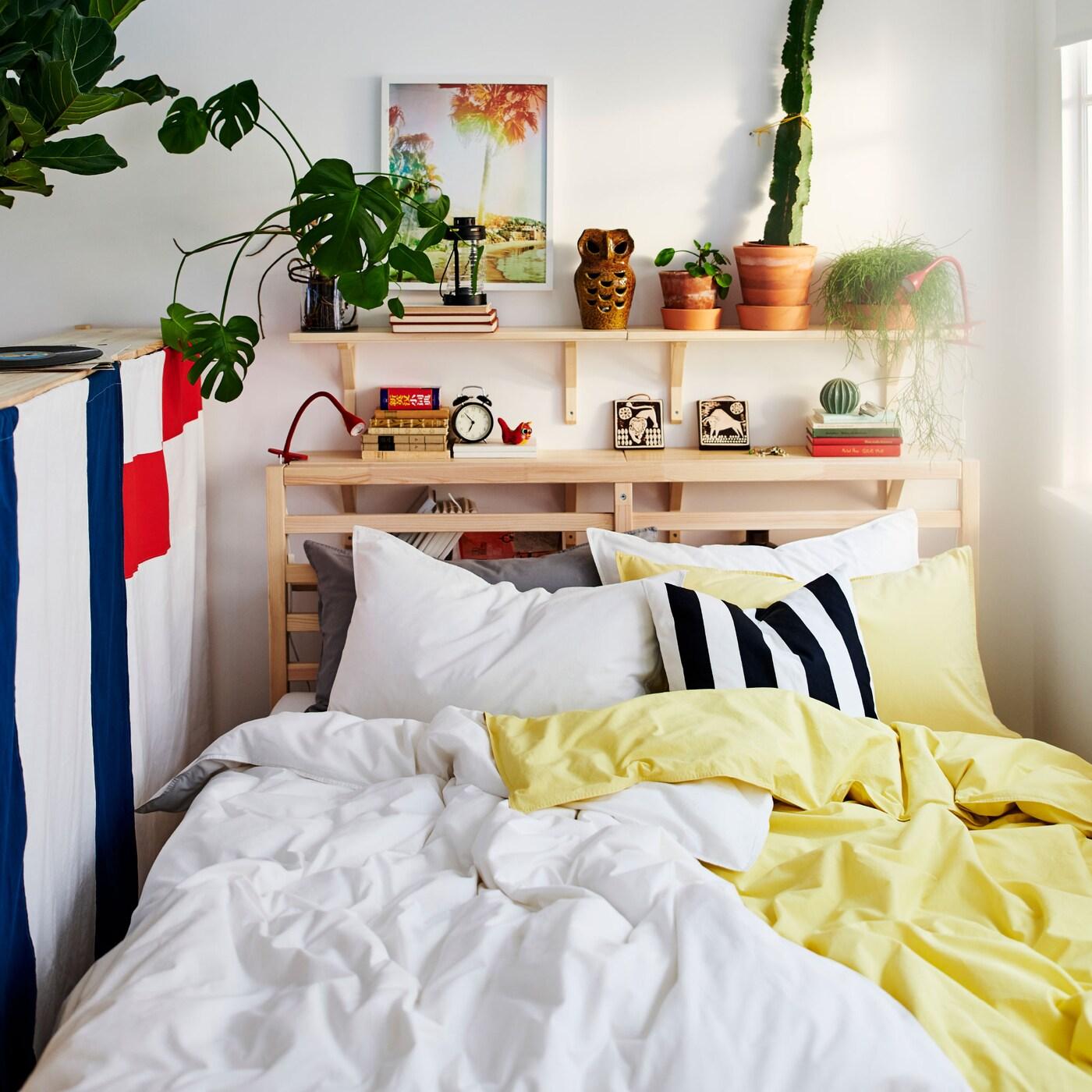 Travaillez efficacement dans le confort de votre lit.