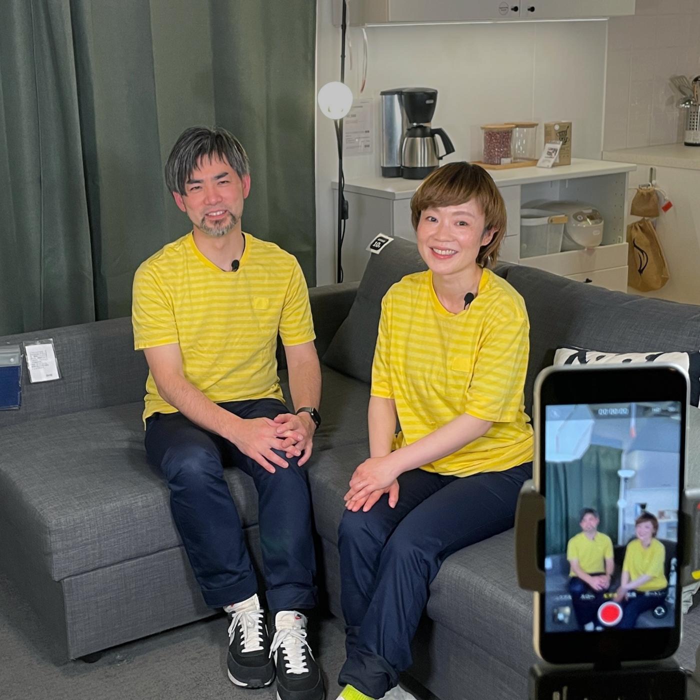 Two IKEA coworkers performing IKEA Live session