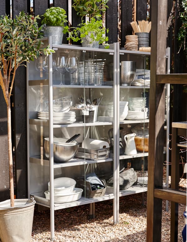 Une armoire de cuisine d’extérieur est super pratique