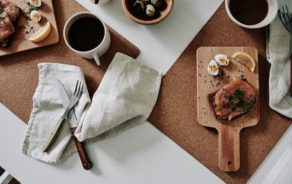 Utilisez des planches à découper au lieu d’assiettes