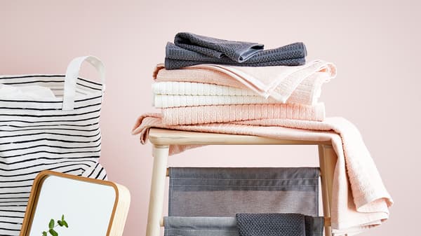 VÅGSJÖN series – Soft against your skin, absorbent, and dries quickly