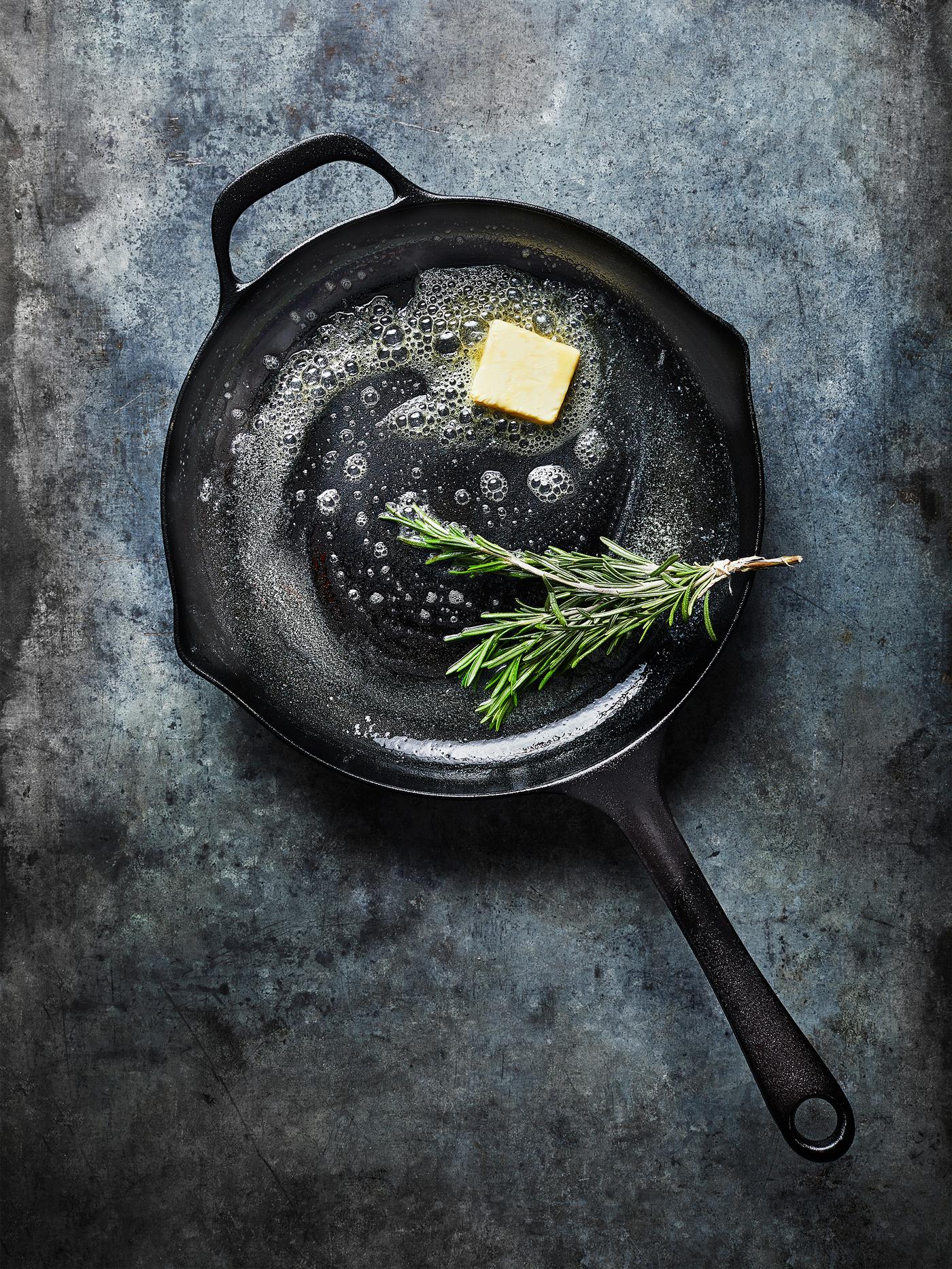 VARDAGEN cast iron frying pan with thyme and butter.