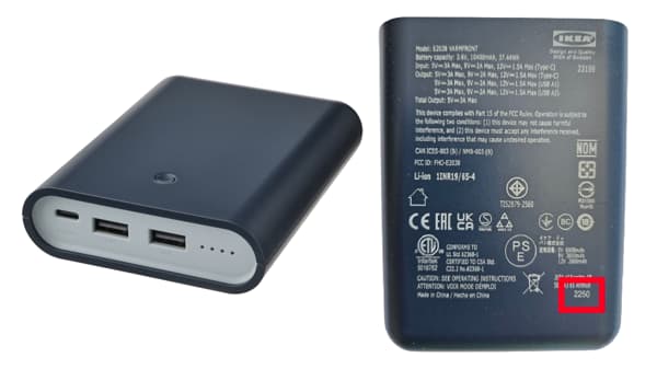 VARMFRONT/ヴァルムフロント モバイルバッテリー 10400mAhのおもて面と裏面。裏面右下の日付スタンプが赤枠で囲われている。