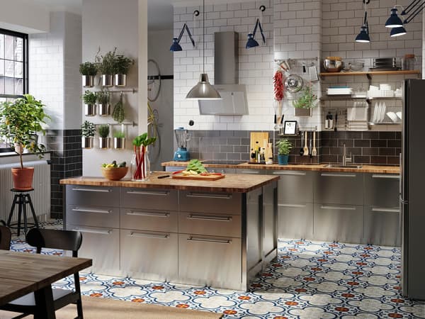 VÅRSTA is a flexible and affordable kitchen