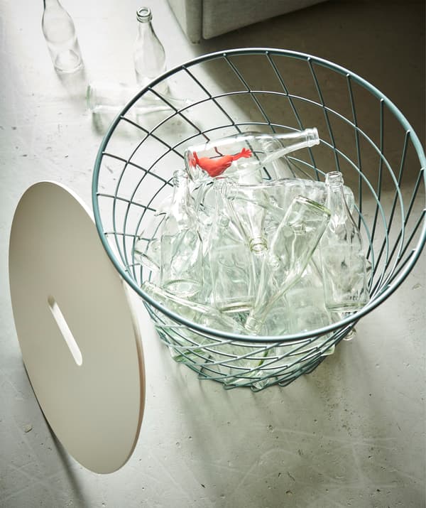 Vide ou remplie, KVISTBRO est une table basse très visuelle.