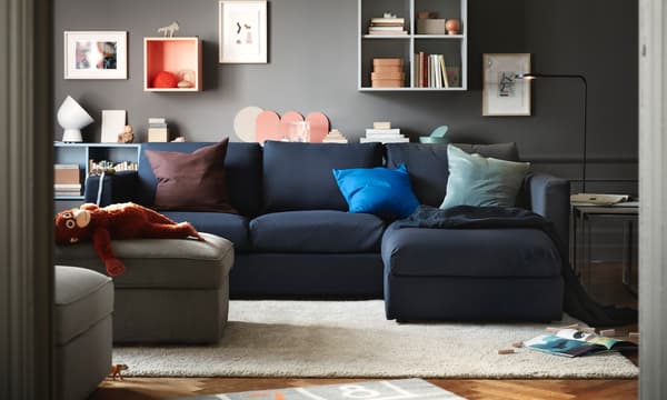 VIMLE dark blue sofa in a grey-tinted living room