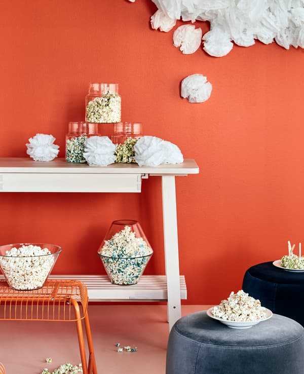 Vous avez envie d'organiser une fête ? Essayez notre vaisselle, traditionnelle ou moderne, comme IKEA VARDAGEN!