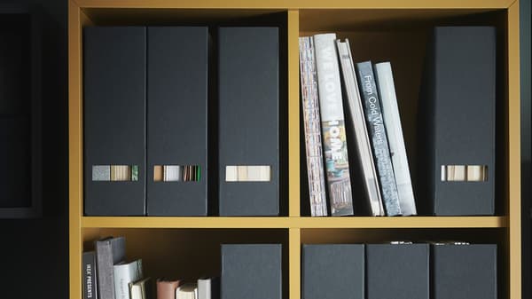 Wall shelves