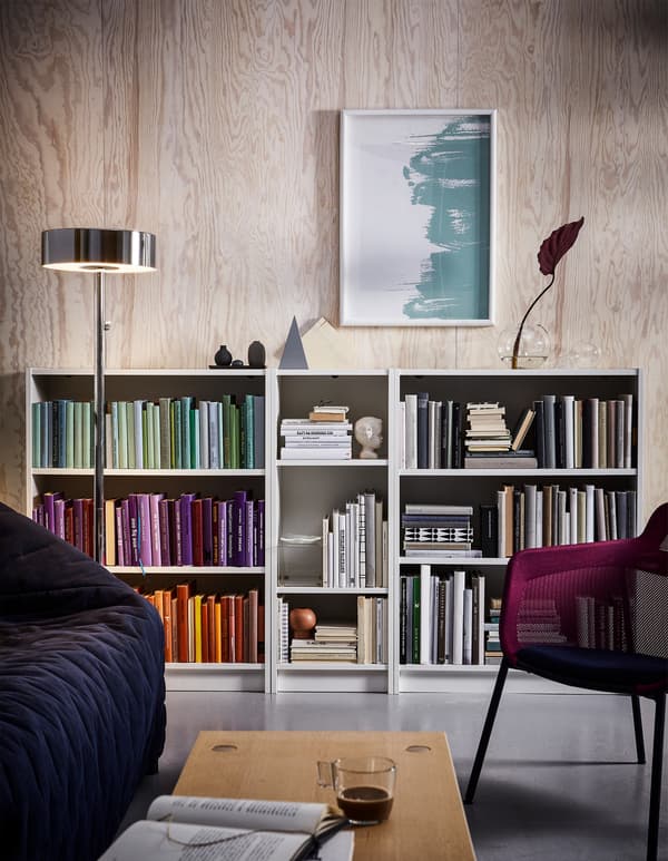 White BILLY bookcases from IKEA never go out of style. At 80 cm wide, each comes with two adjustable shelves. You can easily rearrange and style your books in rows or stacks according to colour or size. The low height makes room for decor on top, too.