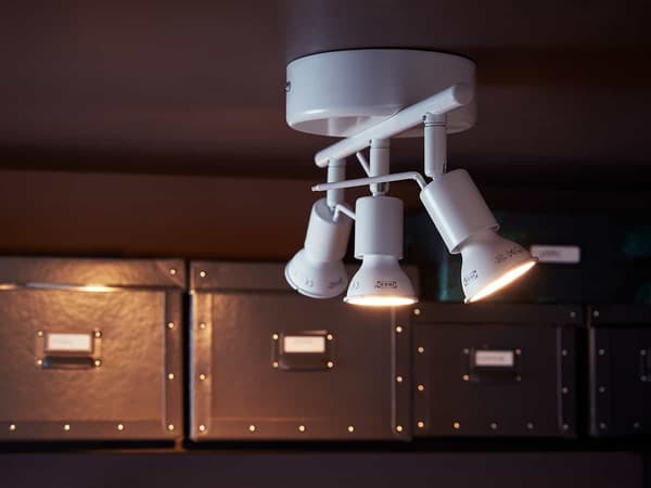You really can do it yourself. How to put up a ceiling light.