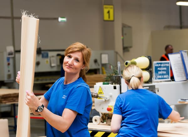 Žene rade za dobavljača kompanije IKEA.