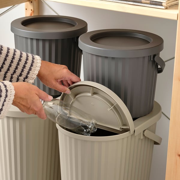 DAMMÄNG حاوية مع غطاء, رمادي-بيج, 26 ل
