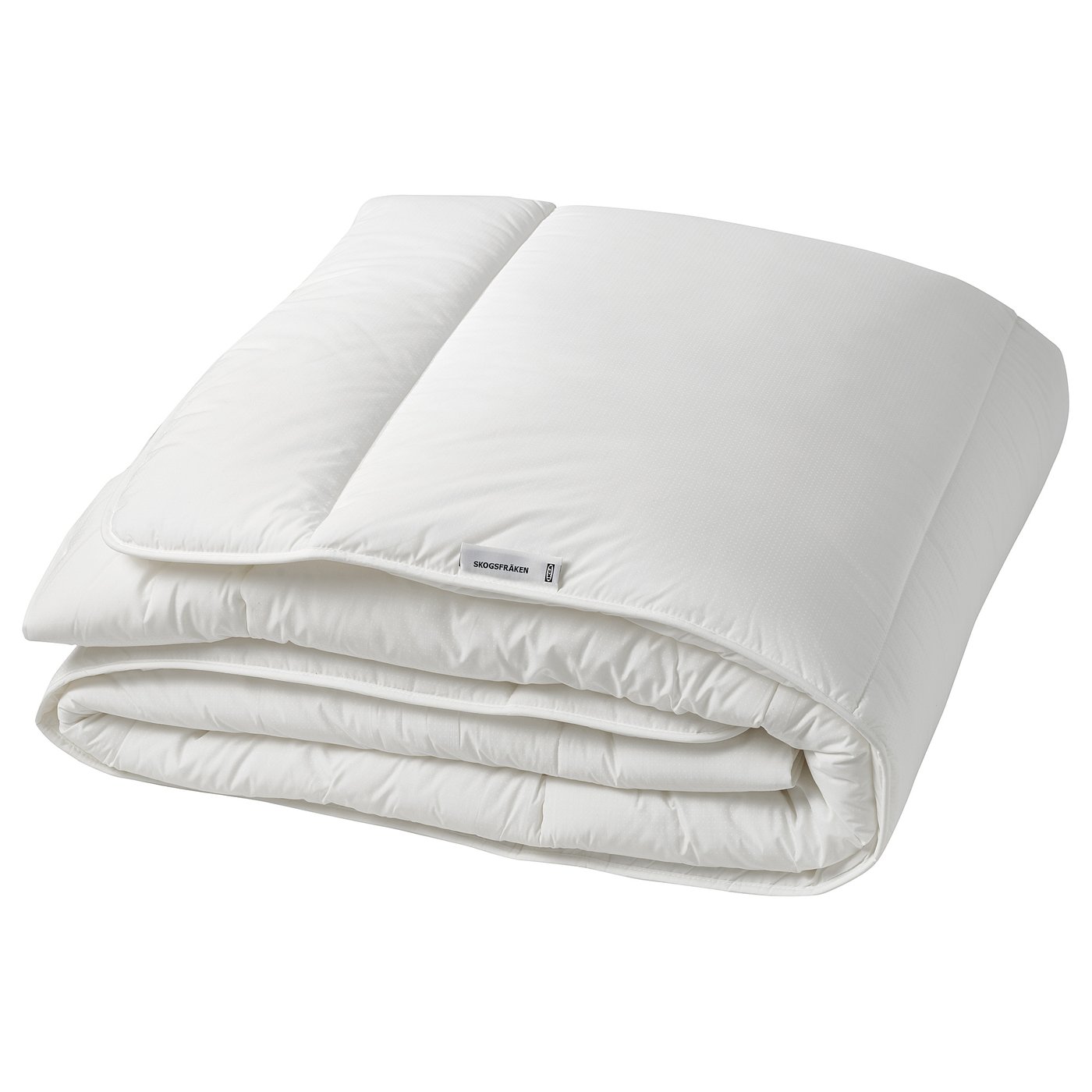 A white SKOGSFRÄKEN duvet folded neatly. Its designed for warmth with soft, recycled polyester and lyocell filling and fabric.