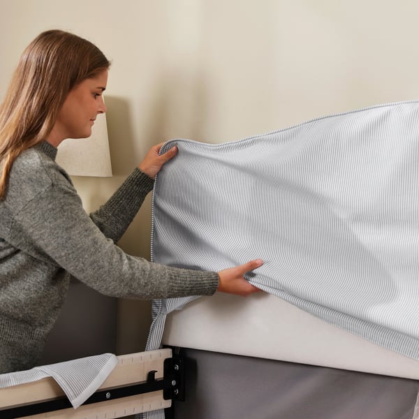 RAMNEFJÄLL 람네피엘 침대프레임커버, 클로브스타 그레이/화이트, 150x200 cm