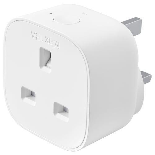White TRETAKT smart plug with 3 prongs and one outlet.