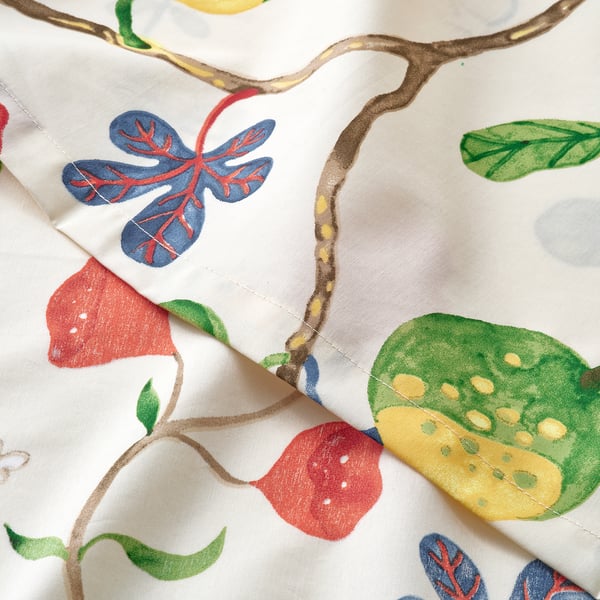 Vibrant floral pattern on high-quality fabric; crisp, smooth percale feel.