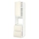Кухонный гарнитур METOD в цвете кремово-белого цвета со скошенными краями, с высоким шкафом с полками и двумя ящиками.